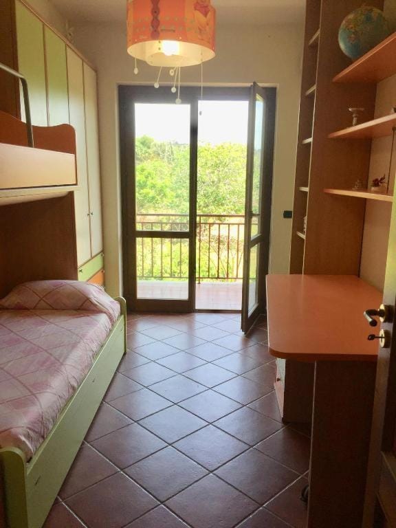 Bed, View (from property/room), Balcony/Terrace, Photo of the whole room, Bedroom, bunk bed