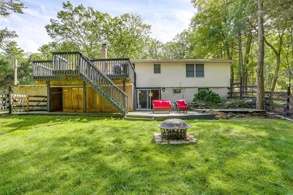 Walk to Mohican Lake: Catskills Getaway w/ Dock! House in Pennsylvania