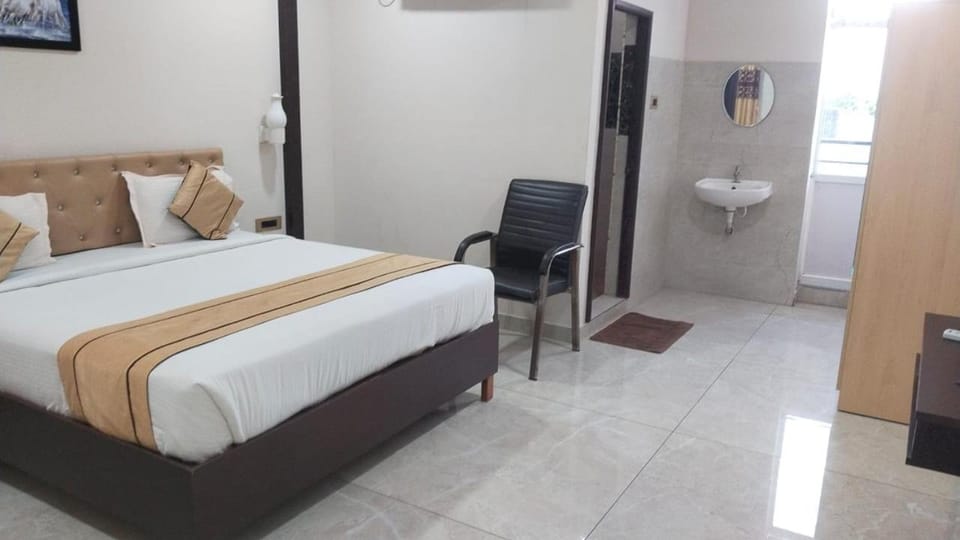 Toilet, Bed
