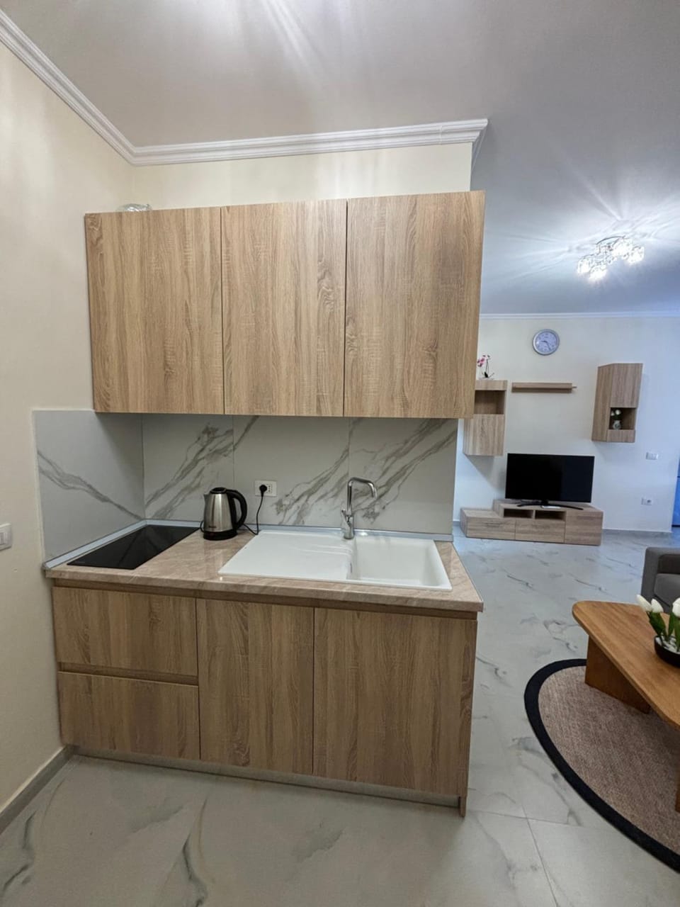 minibar, stove