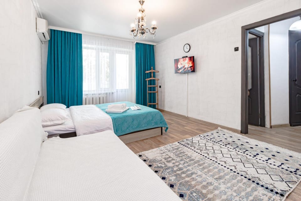 Bed, TV and multimedia, Photo of the whole room, Bedroom, air conditioner