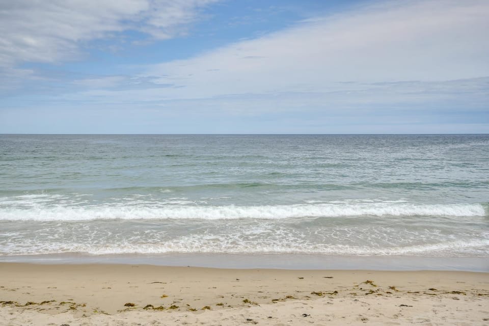 Rockport Cottage w/ Patio - Steps to Beach! House in Rockport