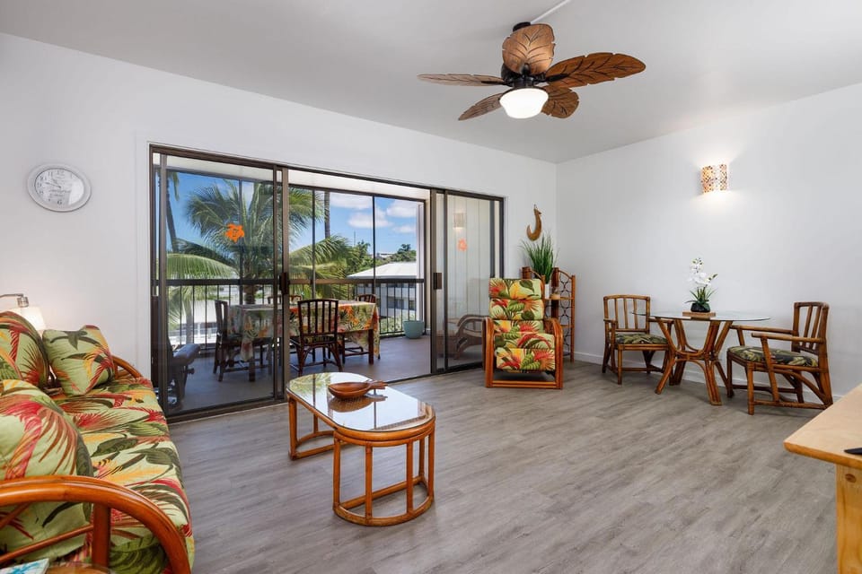 Kona Plaza#411 House in Holualoa