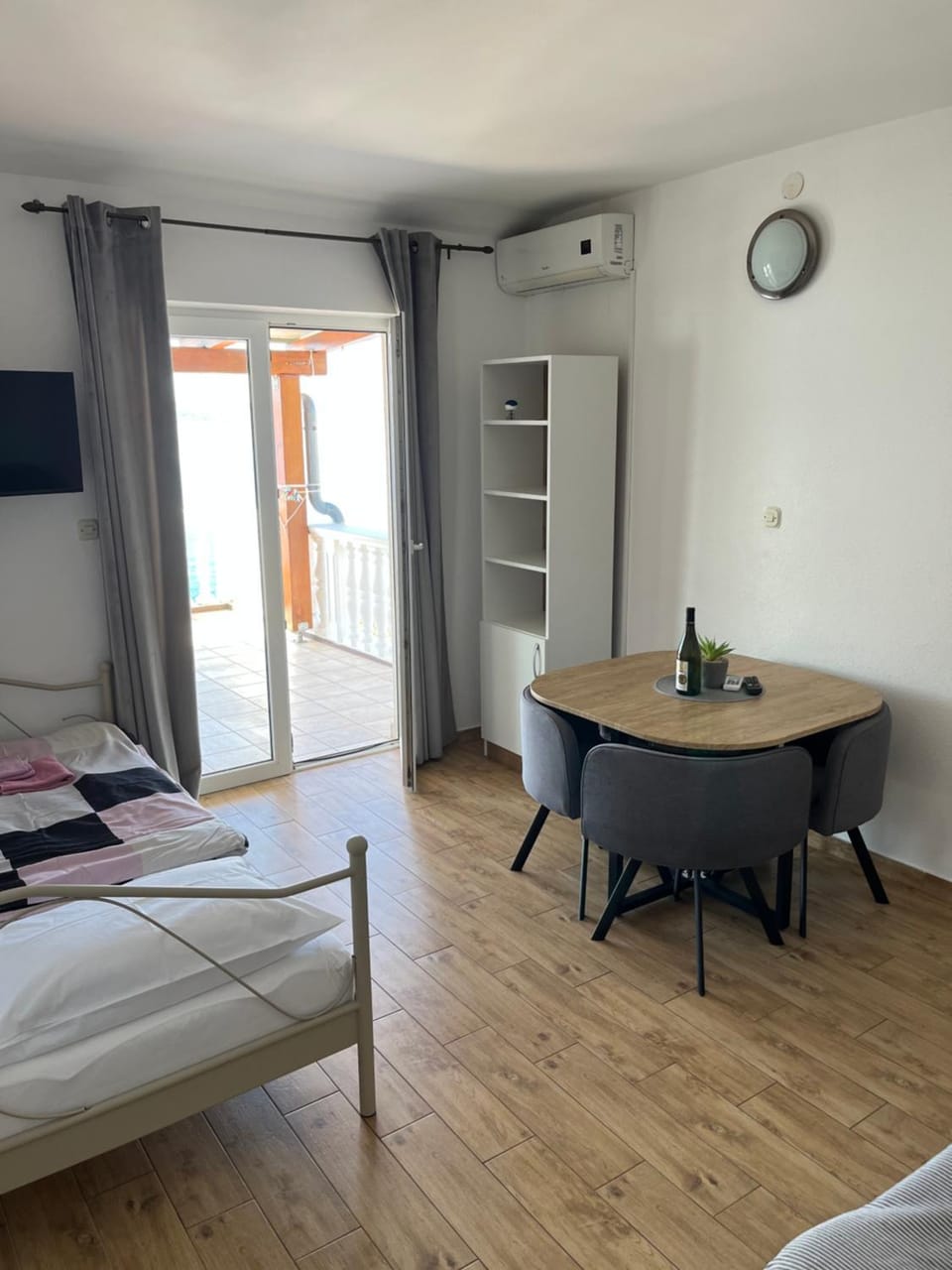 Apartment Frane Apartment in Zadar County