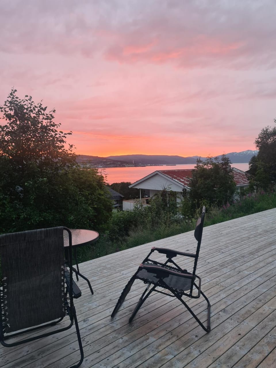 Leiligheten på tomasjordnesvegen Apartment in Tromso