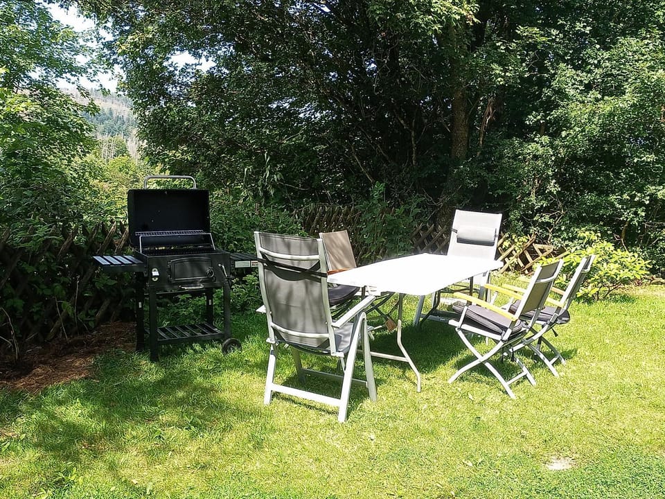 BBQ facilities, Garden, Seating area, Dining area