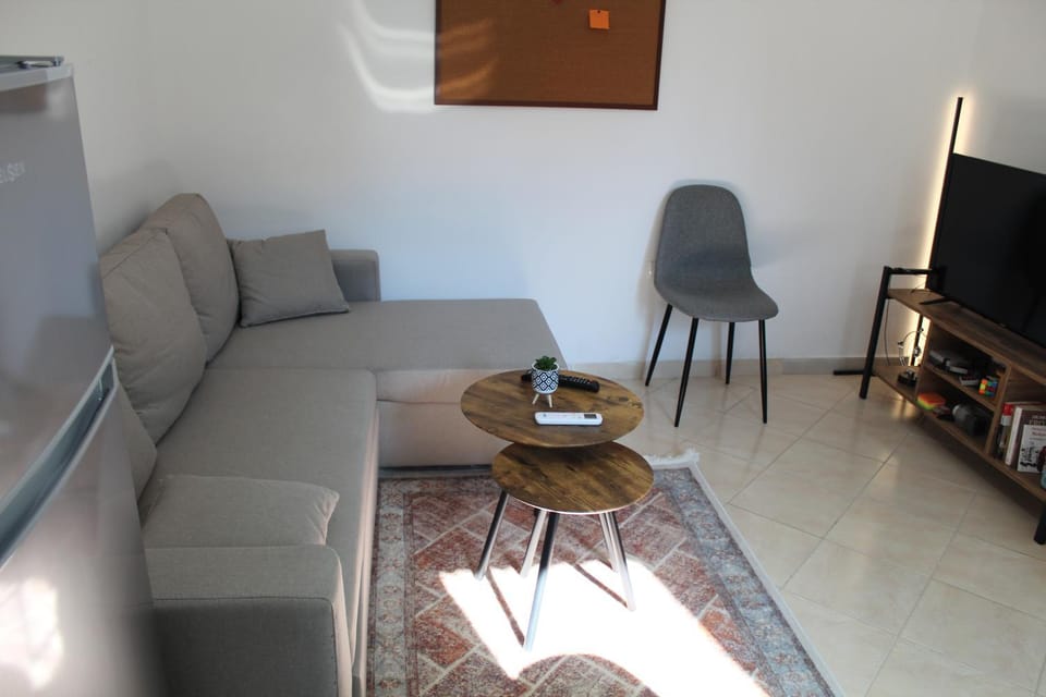Orange Grove Retreat Apartment in Tirana