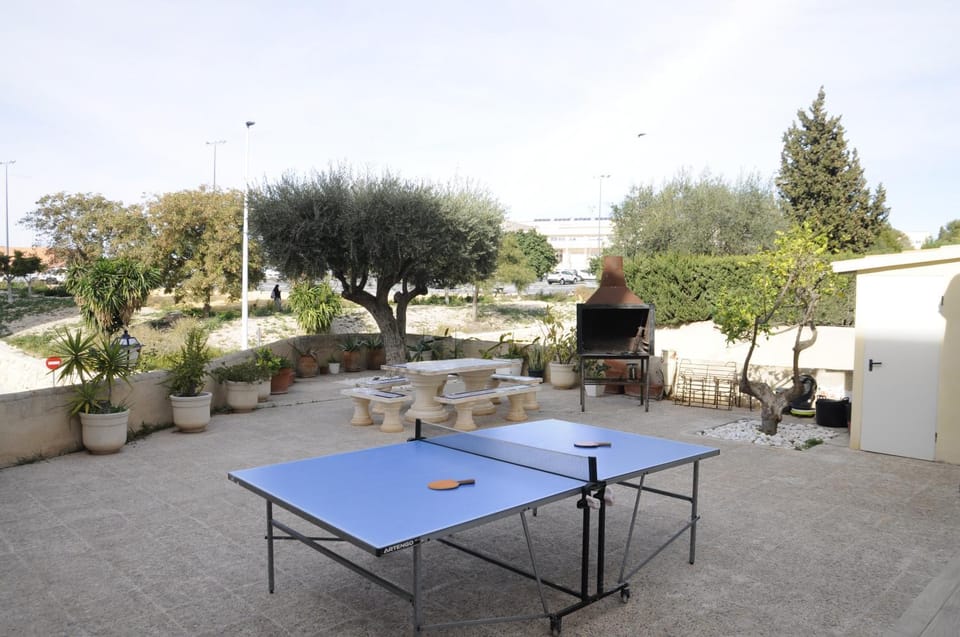 Table tennis