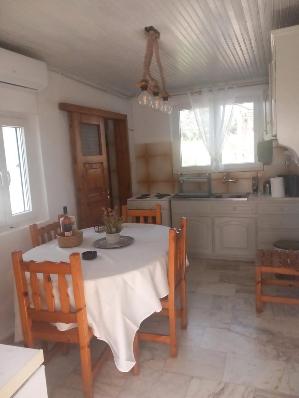 pet friendly, stove