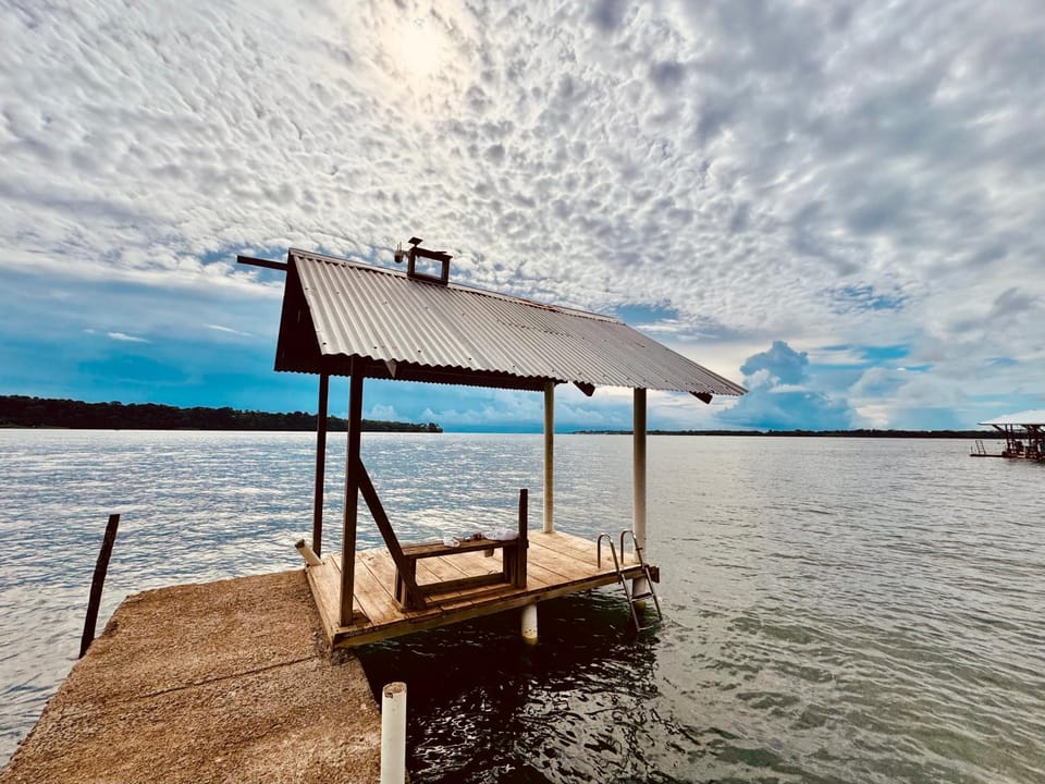 Bocas Sunset Beach House House in Bastimentos Island