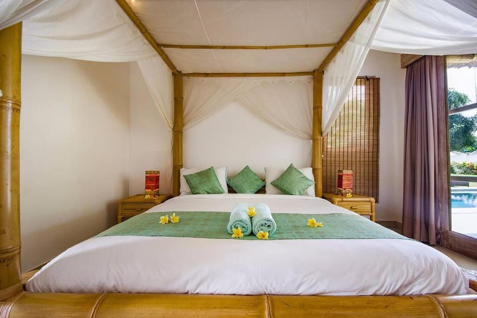 Manava Villa - 2 bd, infinity pool & tropical garden - Uluwatu Villa in Bali