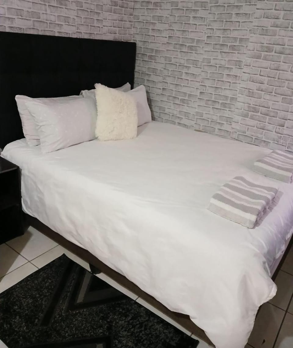 Mimis Cozy Cabin Cabin in Sandton