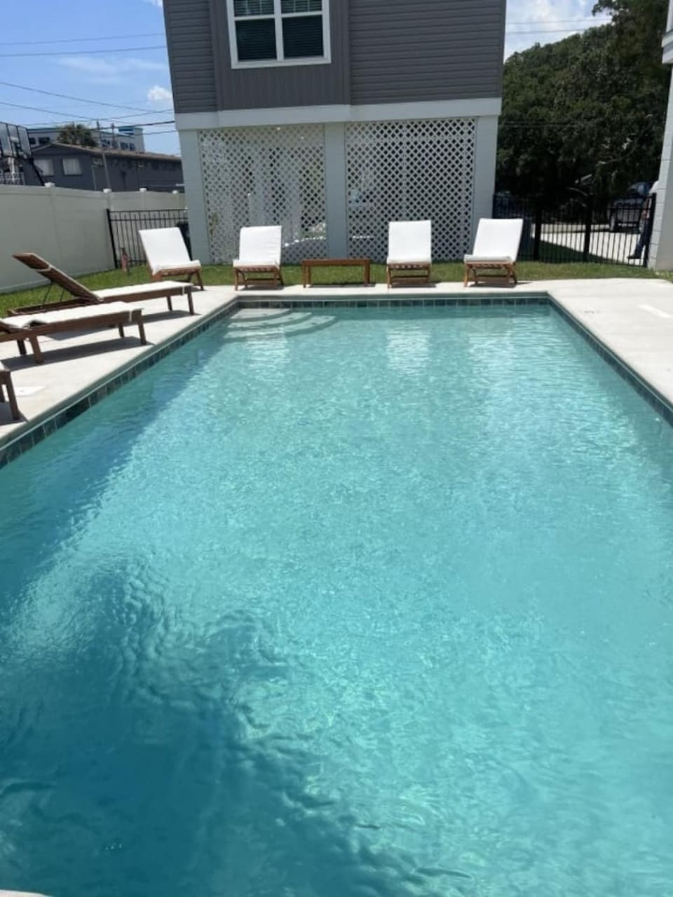 Swimming pool