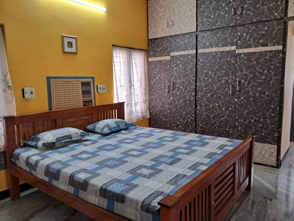 3B2HK Orange Homestay - near Big Temple Villa in Tamil Nadu