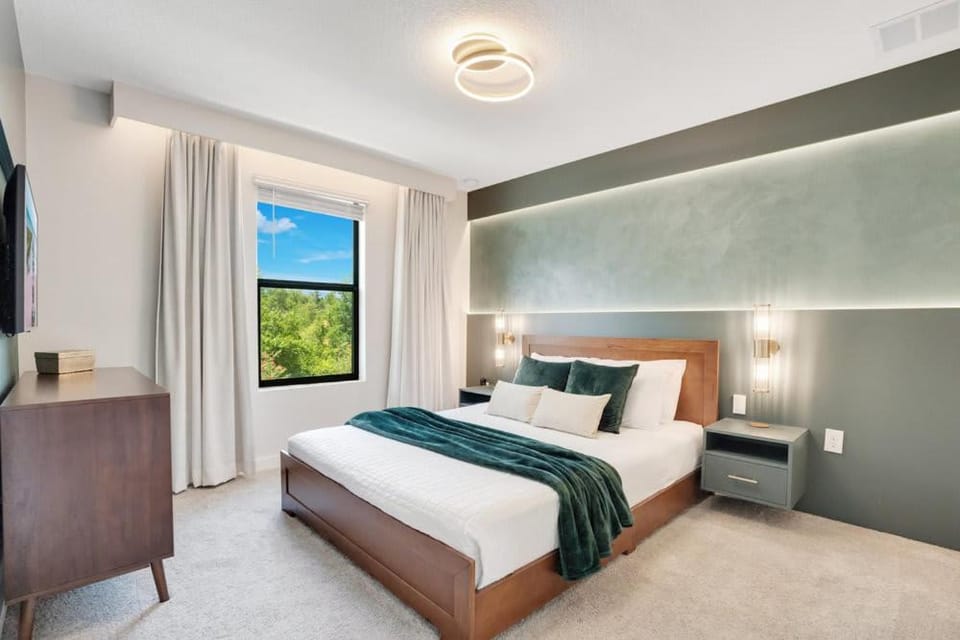 Luxury Villa Near Disney and Universal House in Four Corners
