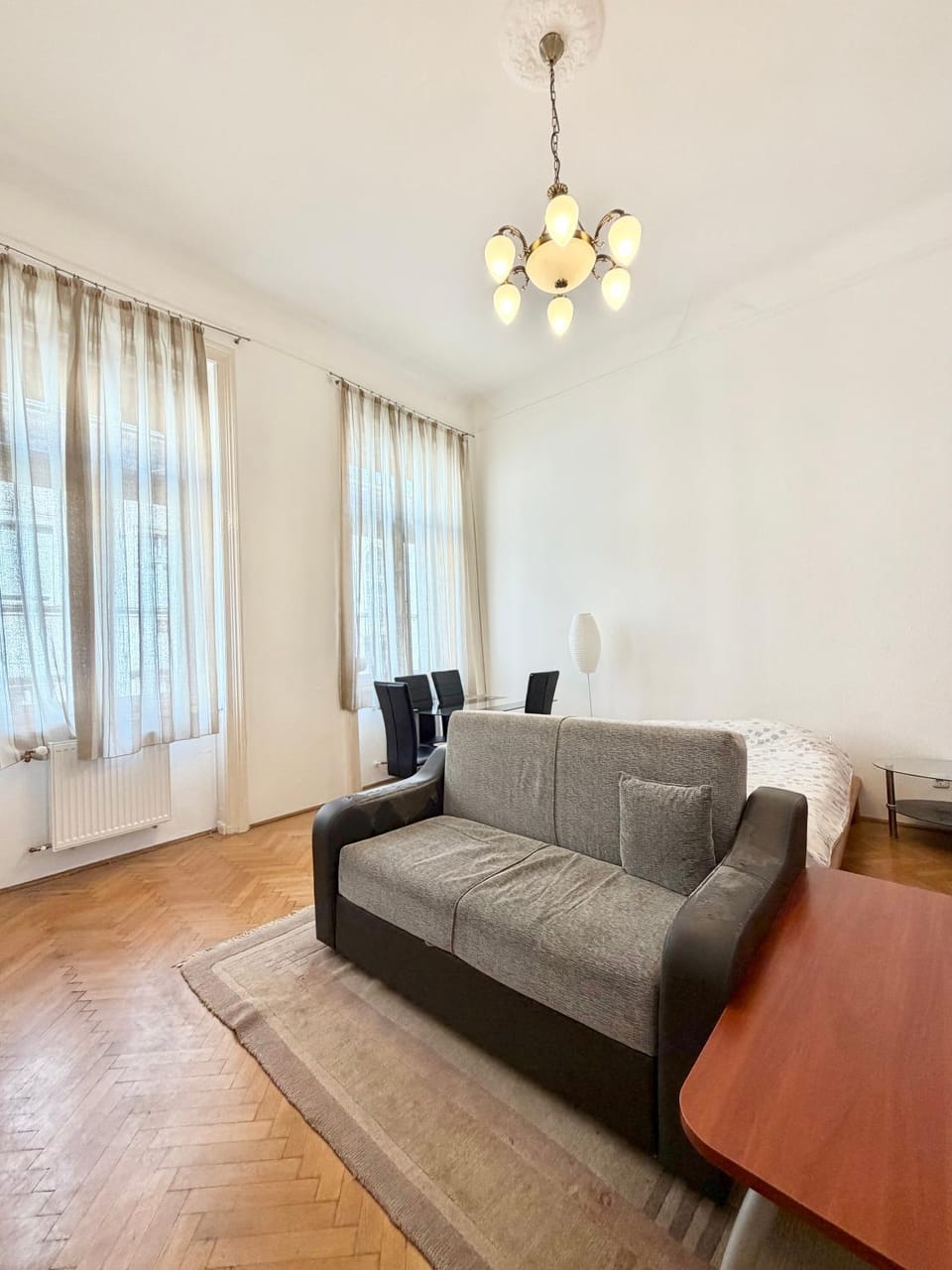E13 Apartment - close to New York Palace Apartment in Budapest