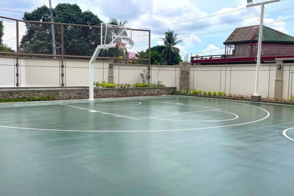 Tennis court