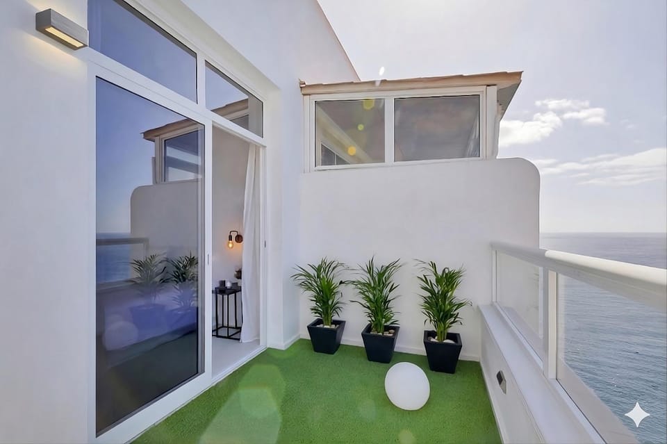 Beachfront Seaview Oasis - Private Terrace & Panoramic Ocean Views Apartment in Tabaiba