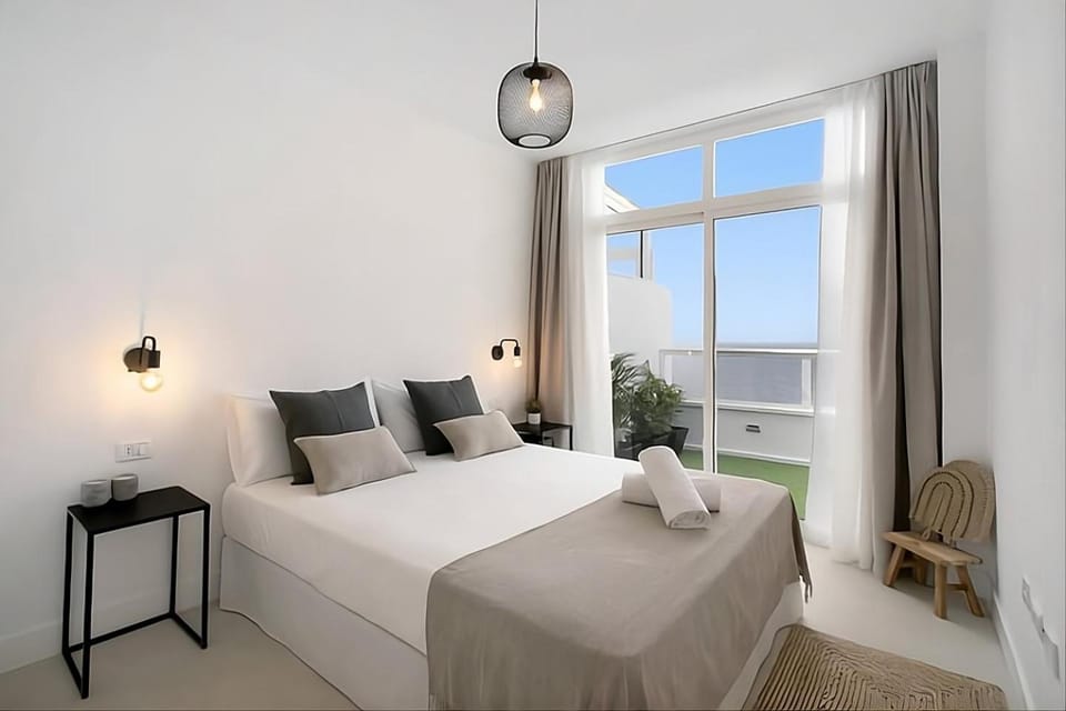 Beachfront Seaview Oasis - Private Terrace & Panoramic Ocean Views Apartment in Tabaiba