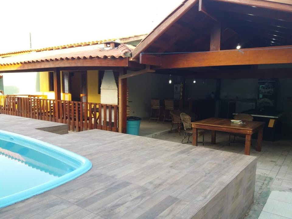 Alugo casa com Piscina na Praia, ate 20 pessoas House in Caraguatatuba
