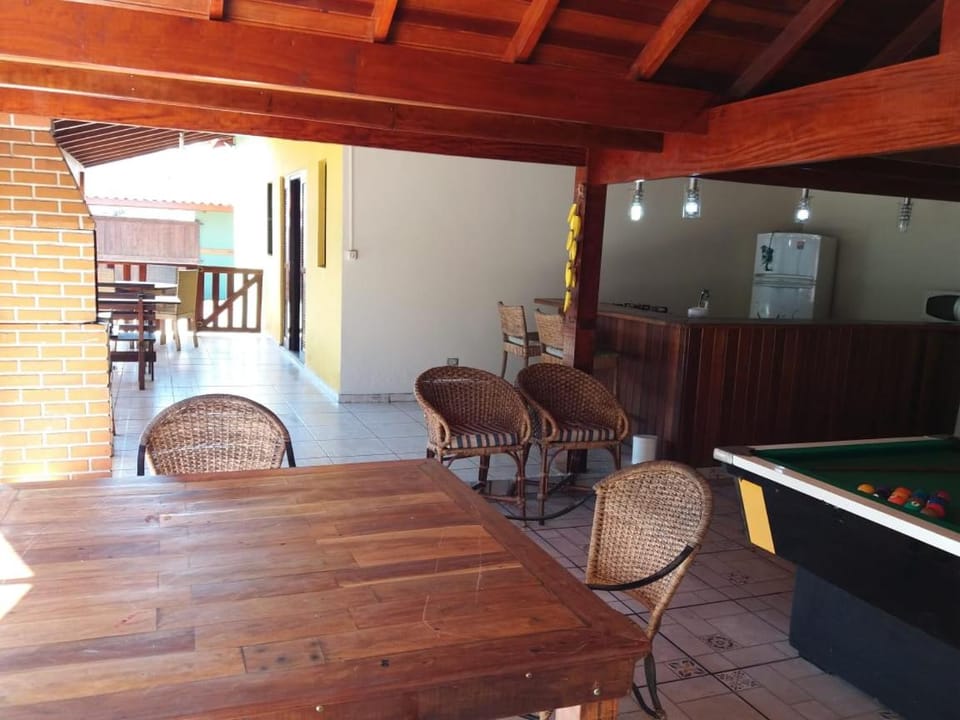 Alugo casa com Piscina na Praia, ate 20 pessoas House in Caraguatatuba
