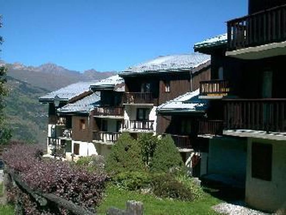 Appartement rénové proche Paradisio, 200m des pistes, balcon, TV - FR-1-181-2831 Apartment in Landry