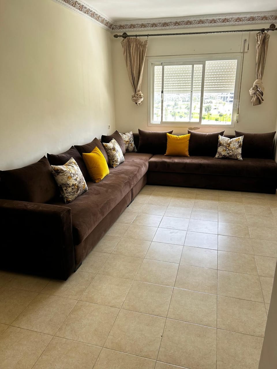 Communal lounge/ TV room, Living room, Seating area