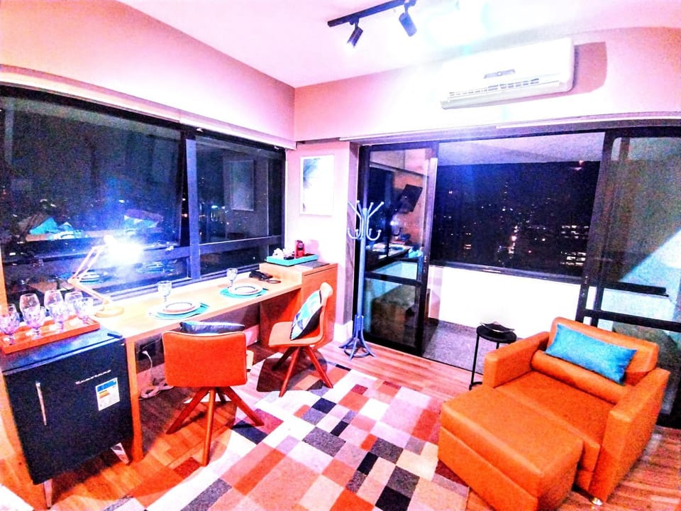 Master Deluxe Studio Varanda - Premium BLUE TREE - Av Paulista - Black Edition SPA - By HousêNN Hotel in Sao Paulo City