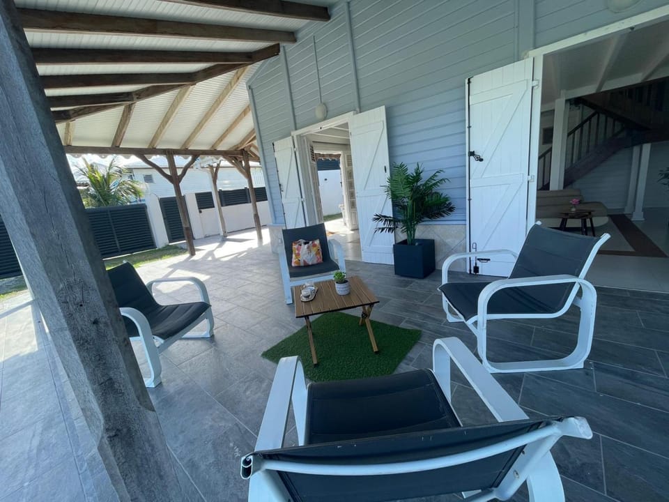 Balcony/Terrace, Living room