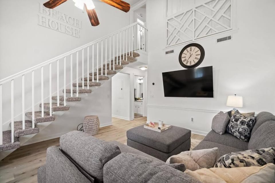 Renovated Townhome 5 mins walk to Beach, in the best resort in PCB, Horizon South House in Panama City Beach