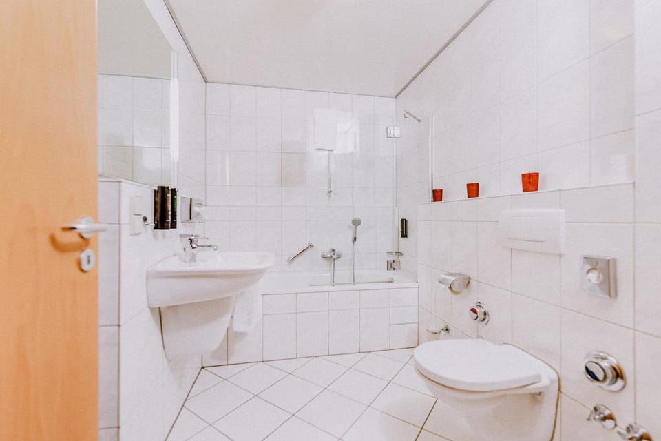 Toilet, Bathroom, Bath, towels