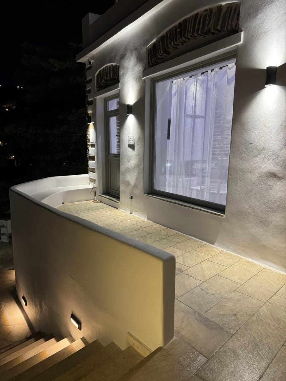 Property building, Night, Balcony/Terrace