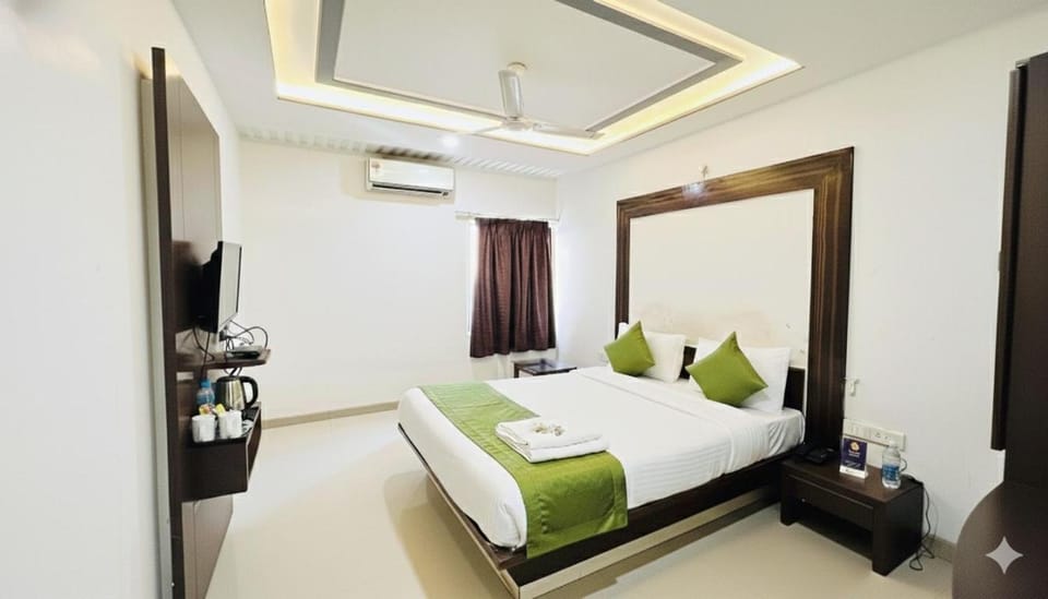 hotel kalash residency Bed and Breakfast in Ahmedabad
