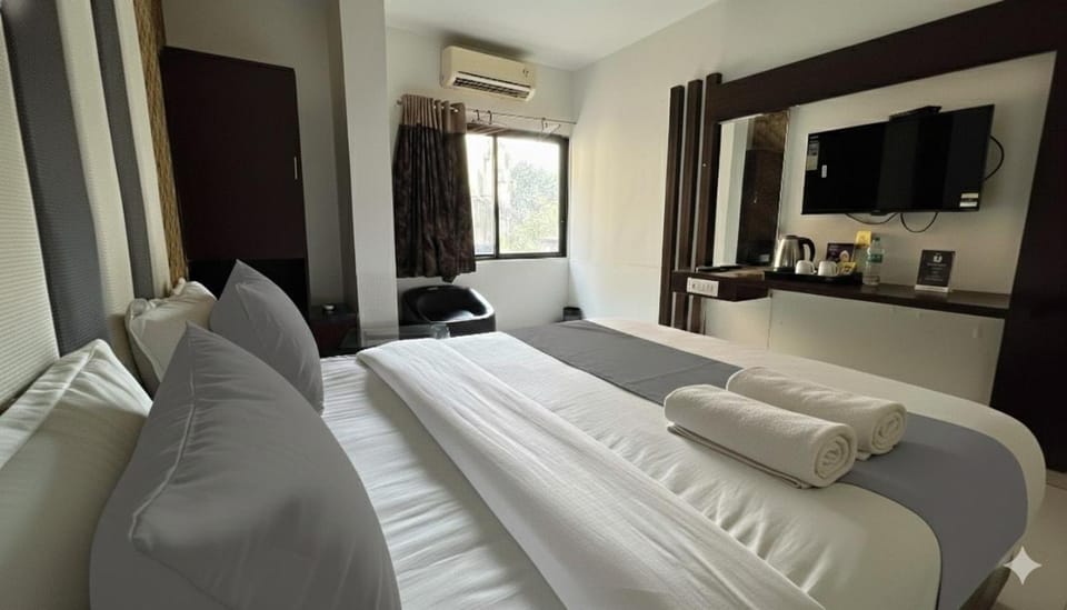 hotel kalash residency Bed and Breakfast in Ahmedabad