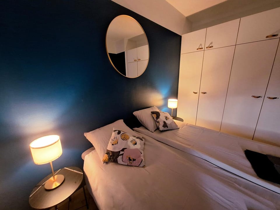 Bed, Bedroom, wardrobe