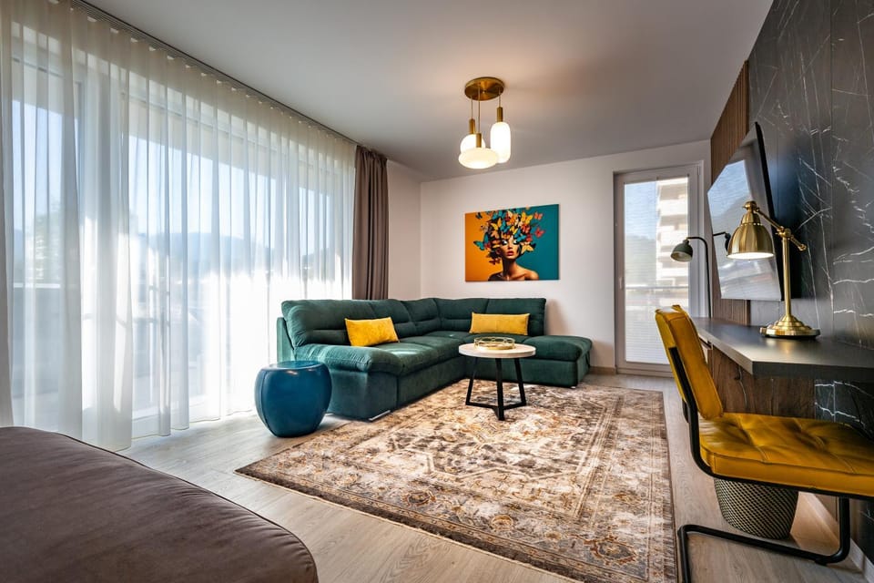 TV and multimedia, Balcony/Terrace, Living room, Seating area