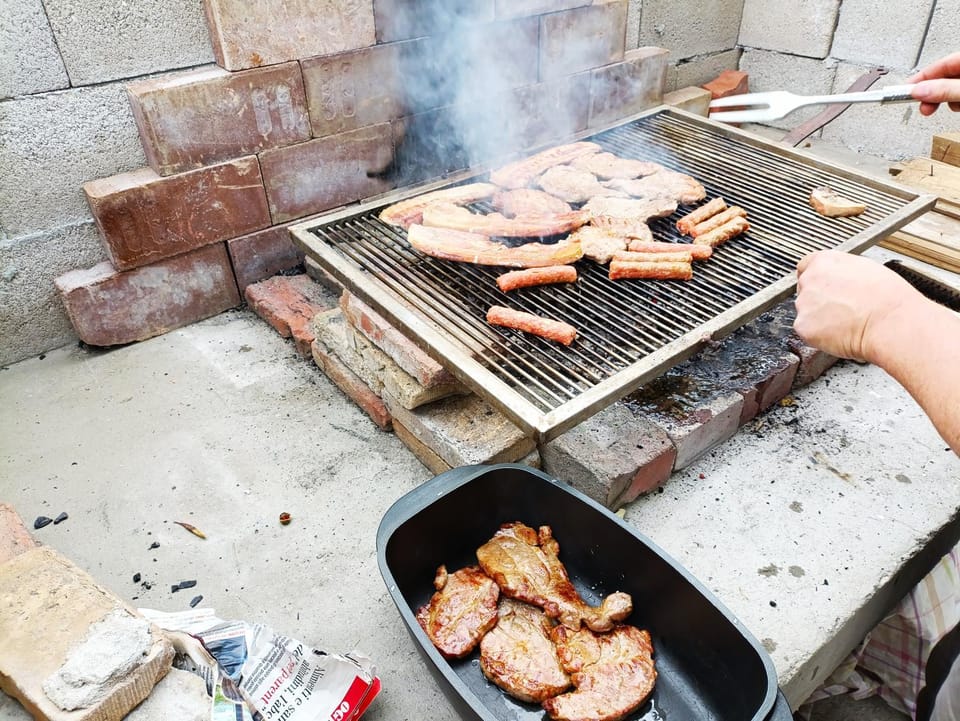 BBQ facilities, Food
