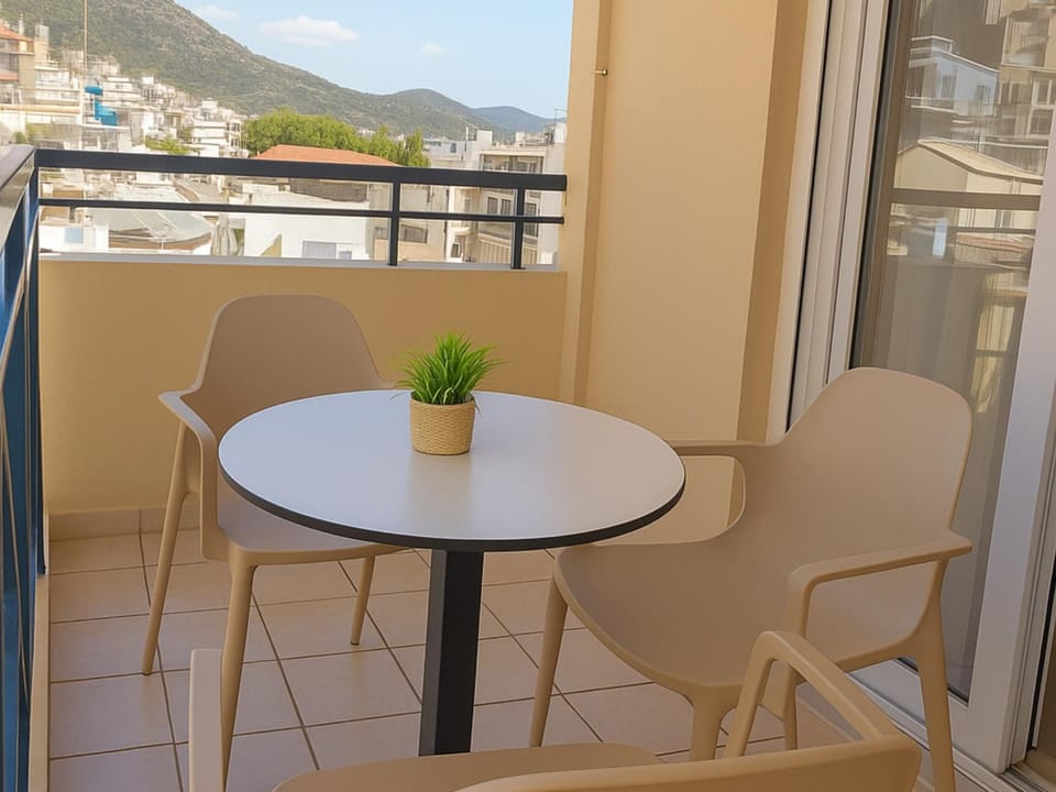 Balcony/Terrace, Mountain view