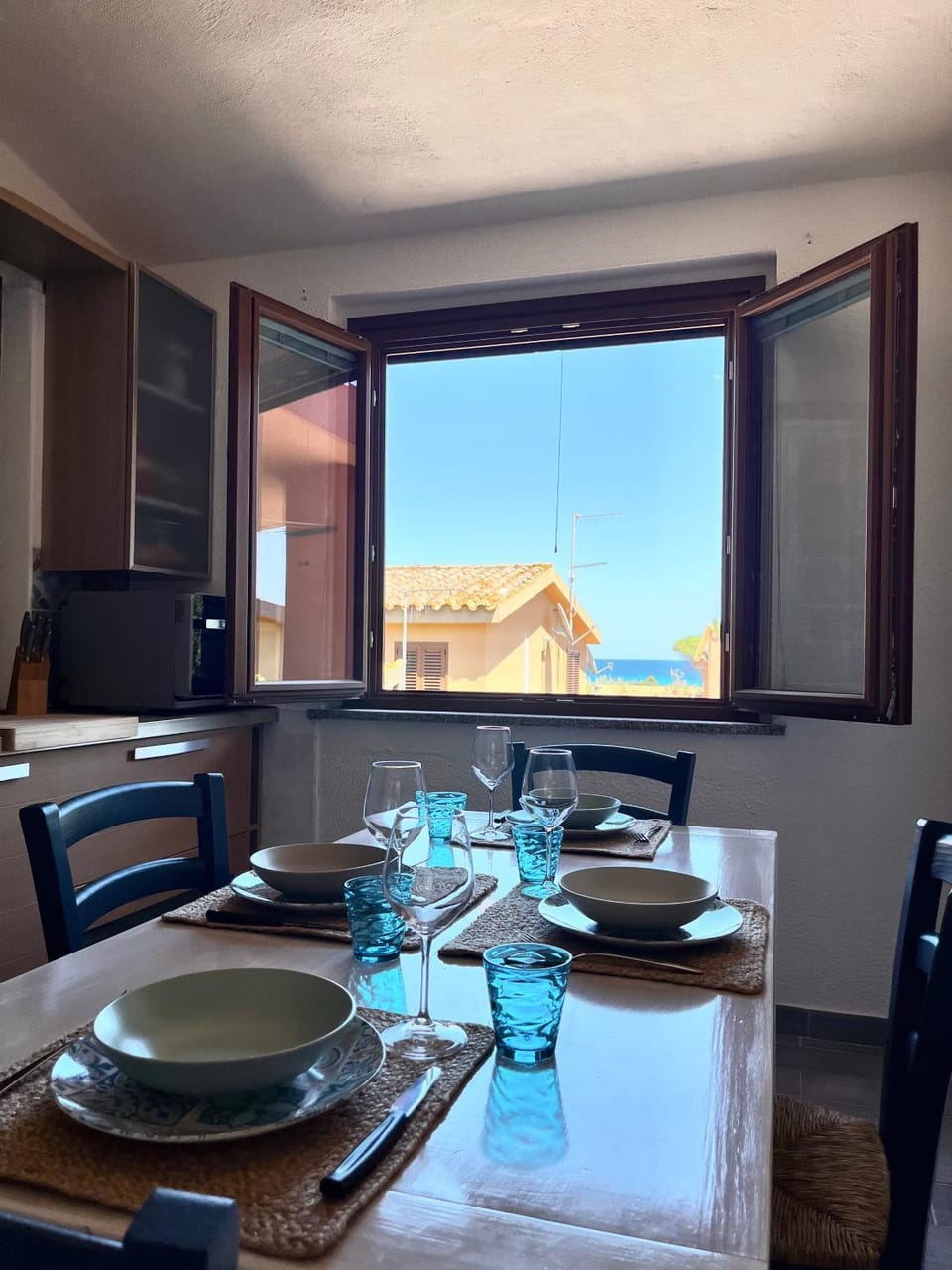 Living room, Dining area, Sea view