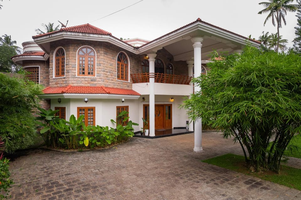 Puzhayoram holiday home, Aluva House in Kochi