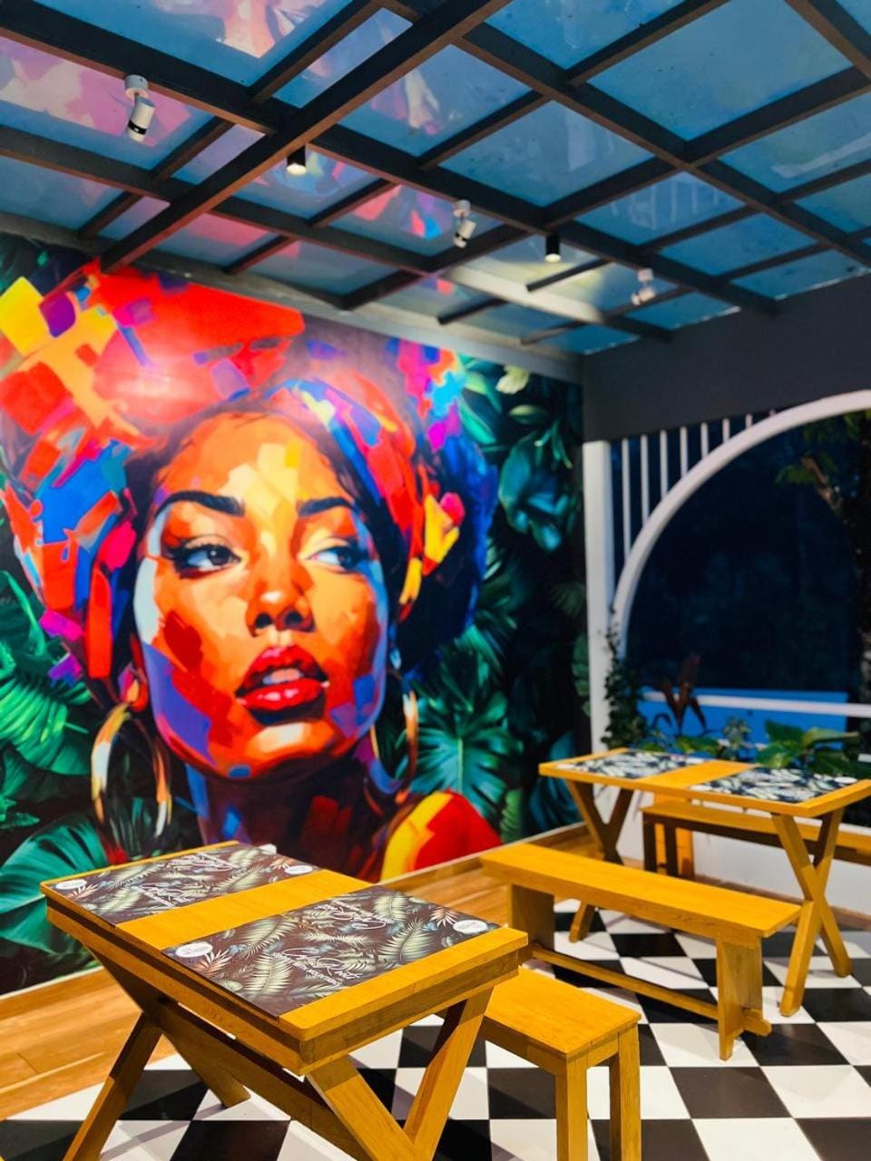 Restaurant/places to eat, Banquet/Function facilities, Decorative detail
