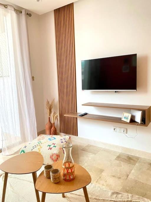 Communal lounge/ TV room, TV and multimedia, Living room