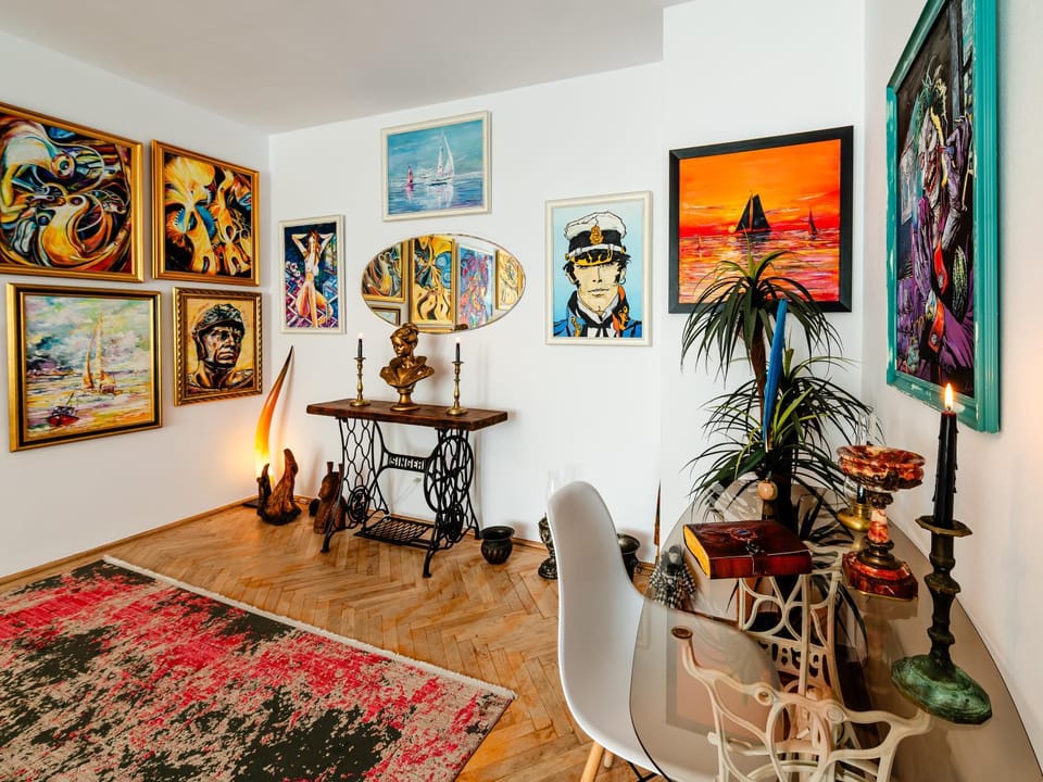 Patio, Day, Activities, Summer, Children play ground, Game Room, Library, Library, On-site shops, Living room, Photo of the whole room, Decorative detail, Evening entertainment, Entertainment, Seasons, Time of day, Family, Family, Parking, pet friendly, soundproof