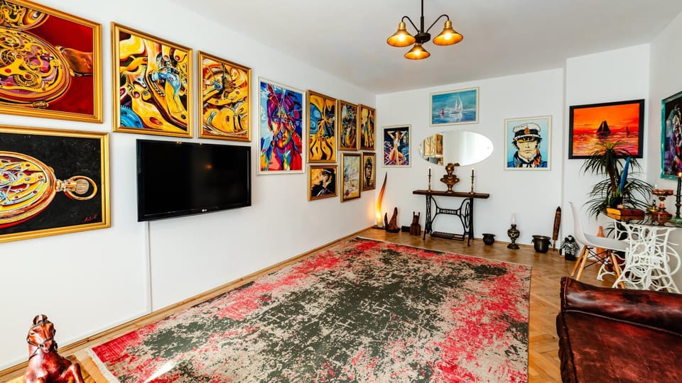 Patio, Spring, Day, Winter, Summer, Children play ground, Game Room, TV and multimedia, Living room, Photo of the whole room, Decorative detail, Seating area, Beach, Evening entertainment, Autumn, On site, Meeting/conference room, Entertainment, Seasons, Time of day, Location, Sunrise, Sunset, children, young children, young children, older children, older children, Family, Family, pet friendly, air conditioner, air conditioner