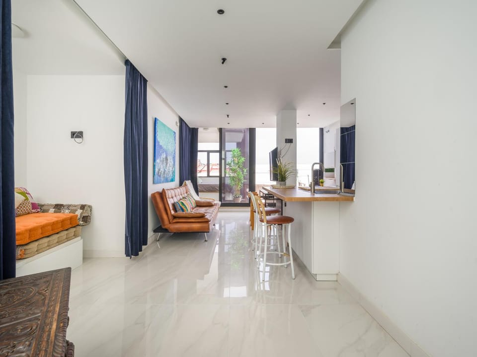 Bed, Kitchen or kitchenette, Living room, Photo of the whole room, Dining area, Bedroom