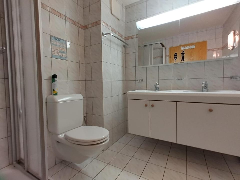 Toilet, Bathroom