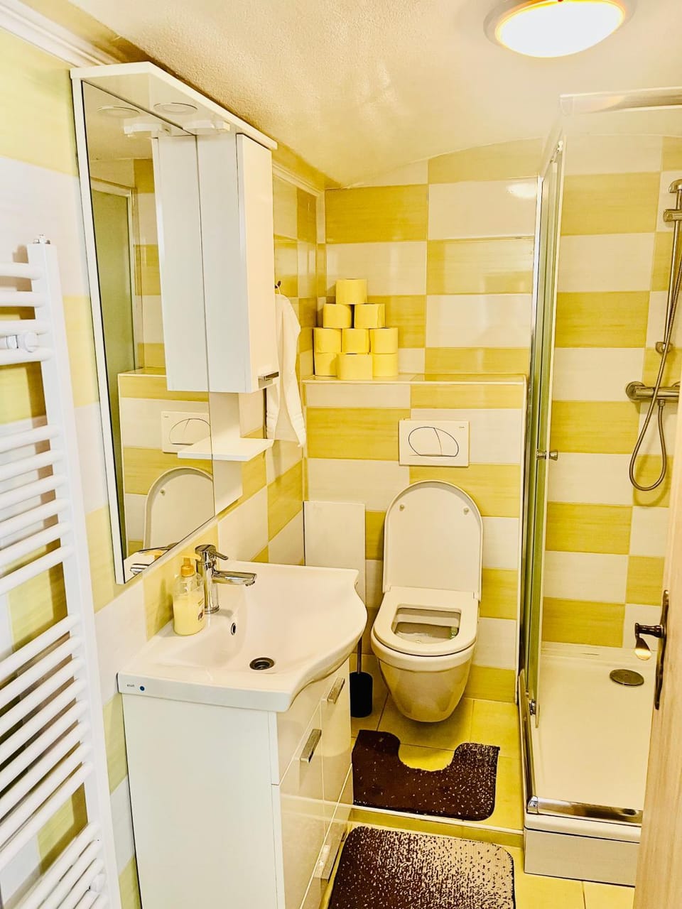 Shower, Toilet, Bathroom