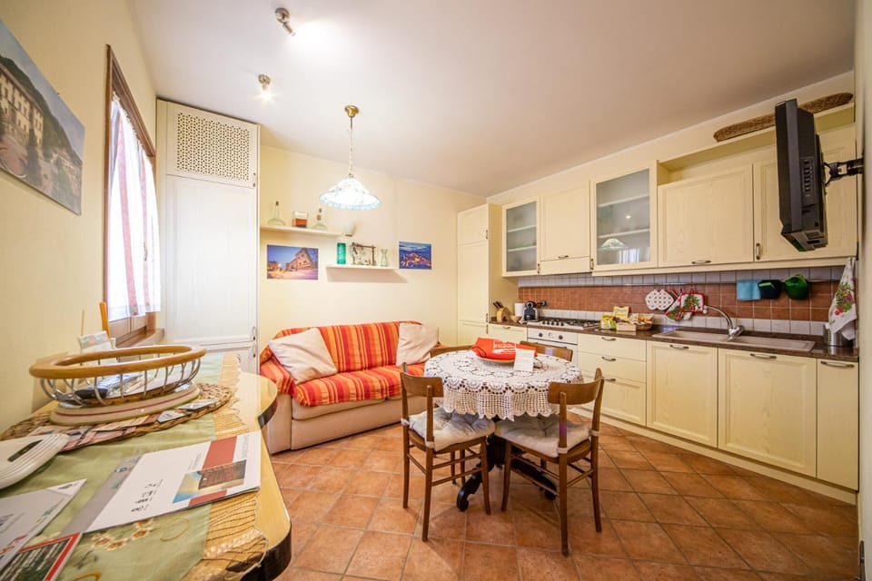 Day, Kitchen or kitchenette, Living room, Dining area