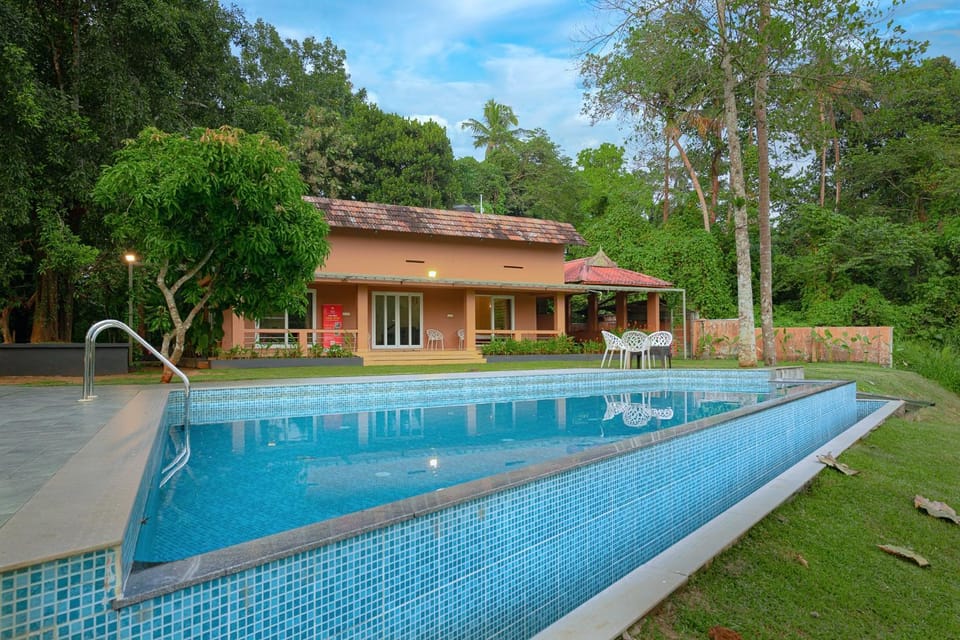 Property building, Swimming pool