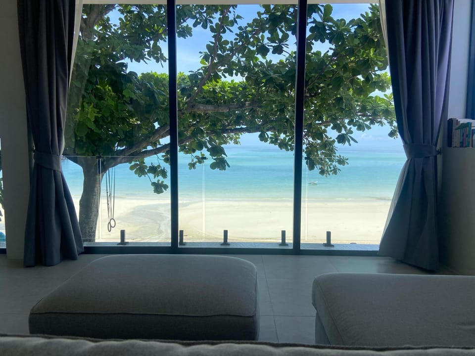 Muse&Mingle Contemporary Beachfront Loft Apartment in Ko Pha-ngan Sub-district